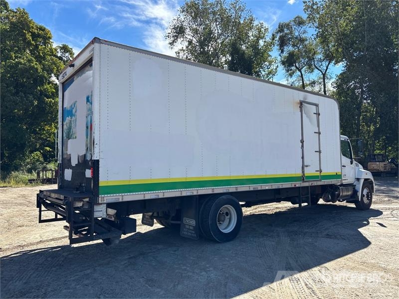 Hino 268 Kofferaufbau