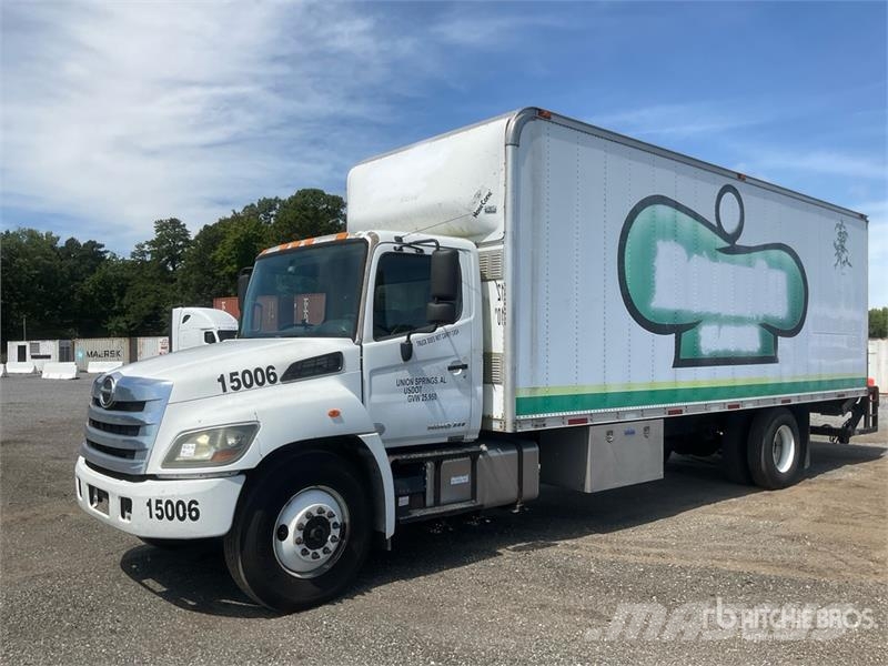 Hino 268 탑차 트럭