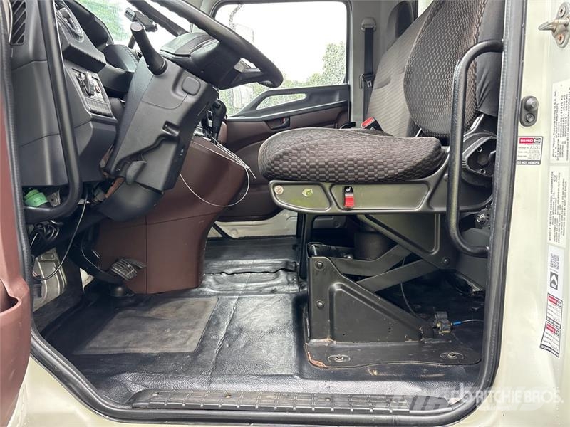 Hino 268 Fast kasse