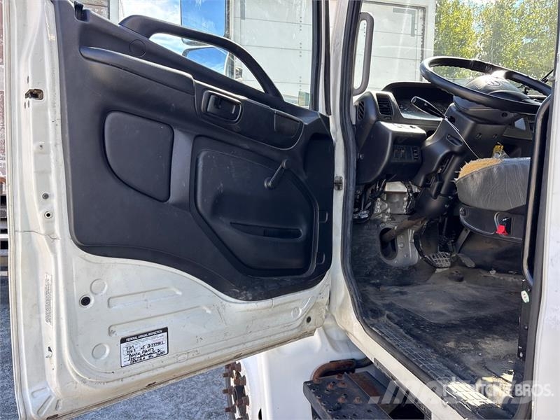 Hino 268 Umpikorikuorma-autot