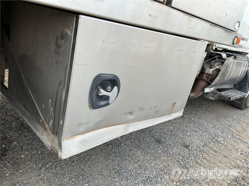 Hino 268 Slamsuger