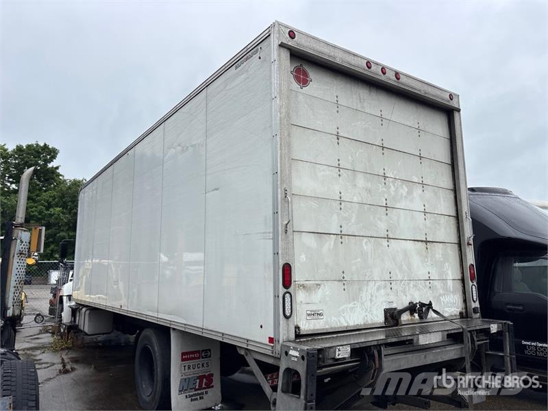 Hino 268 Camiones caja cerrada