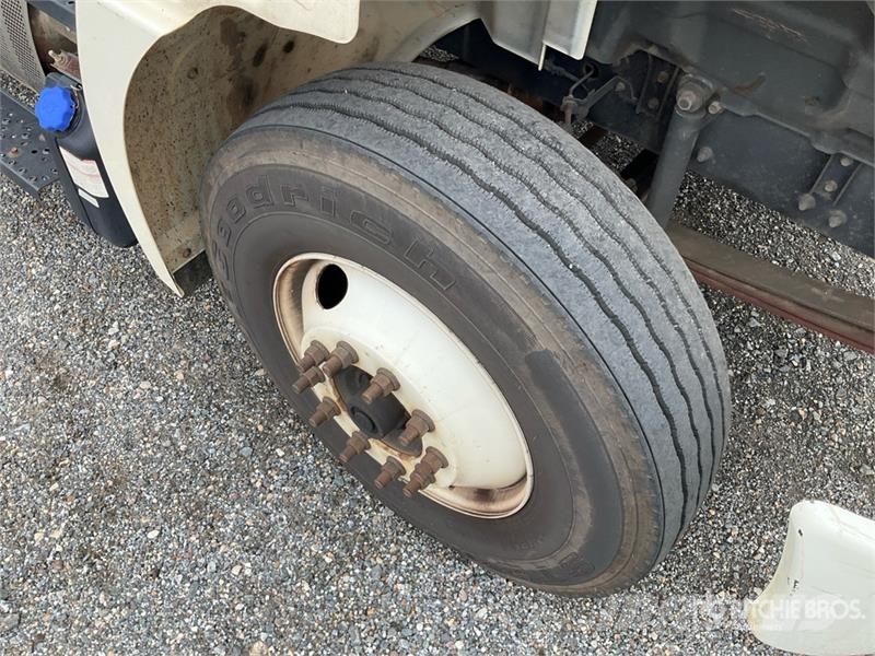 Hino 268 Dobozos teherautók