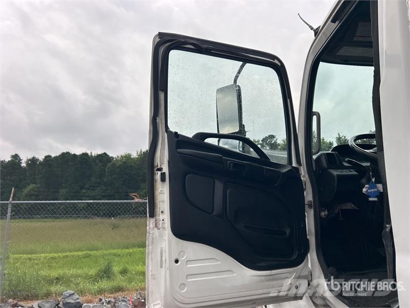 Hino 268 Camion Fourgon