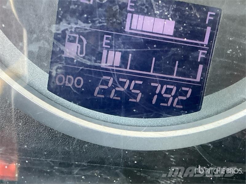 Hino 268 貨箱式卡車