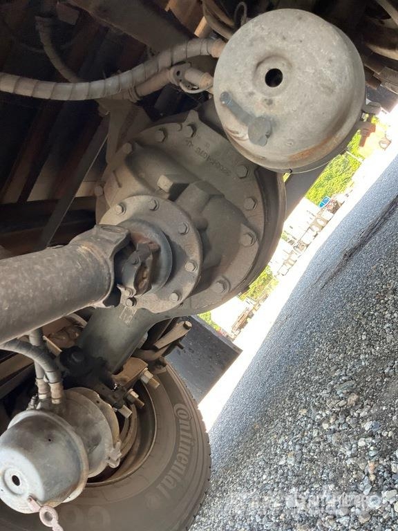 Hino 268 شاحنات ذات هيكل صندوقي
