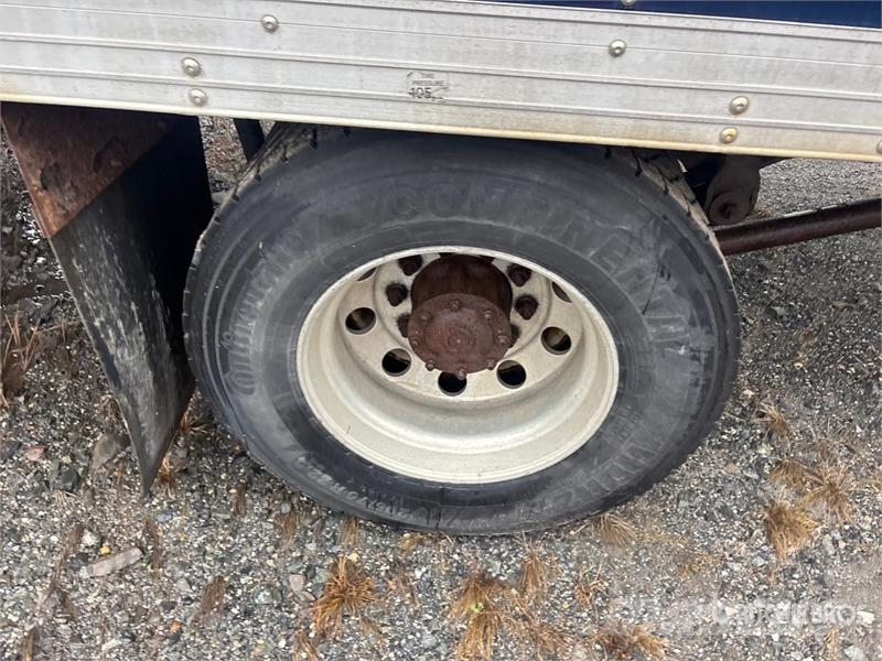 Hino 268 貨箱式卡車