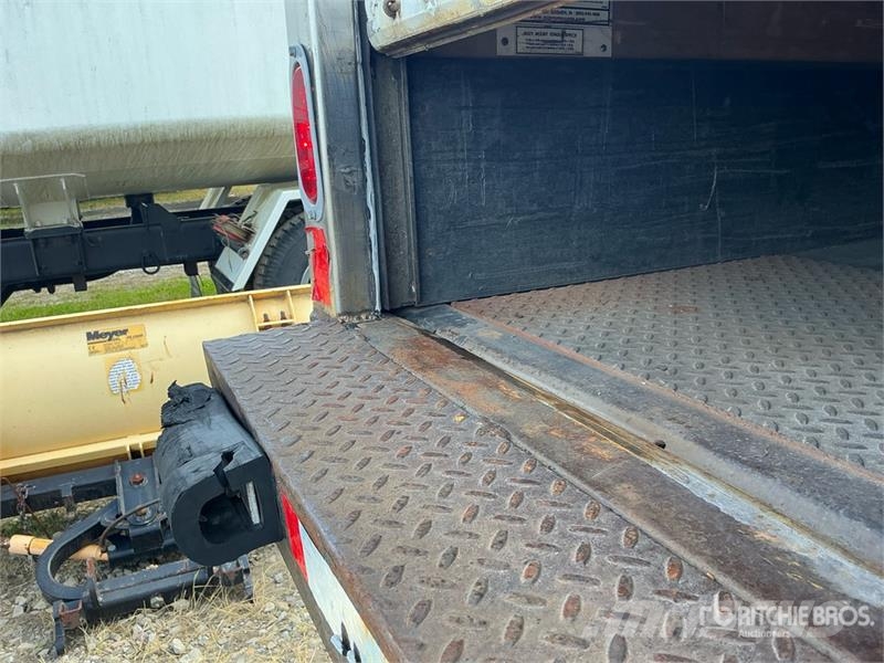 Hino 268 Camiones caja cerrada