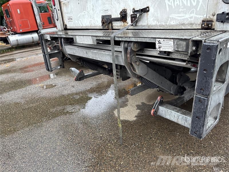 Hino 268 Camiones caja cerrada