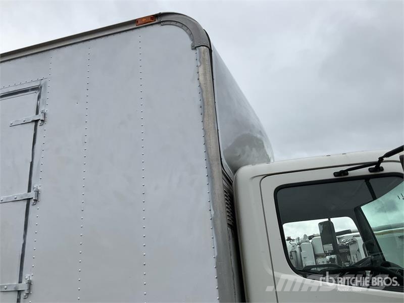 Hino 268 Dobozos teherautók