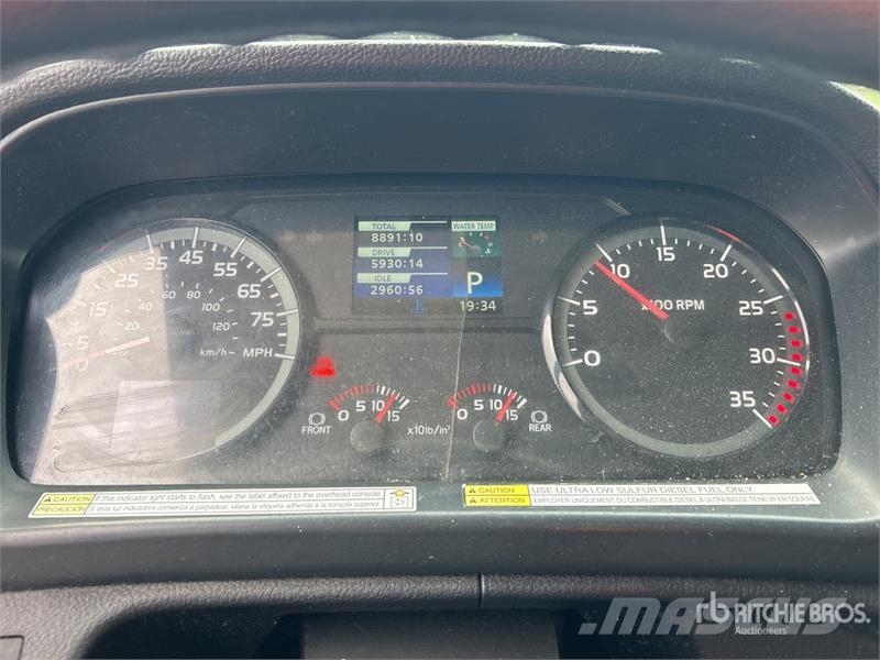 Hino 268 Camion Fourgon
