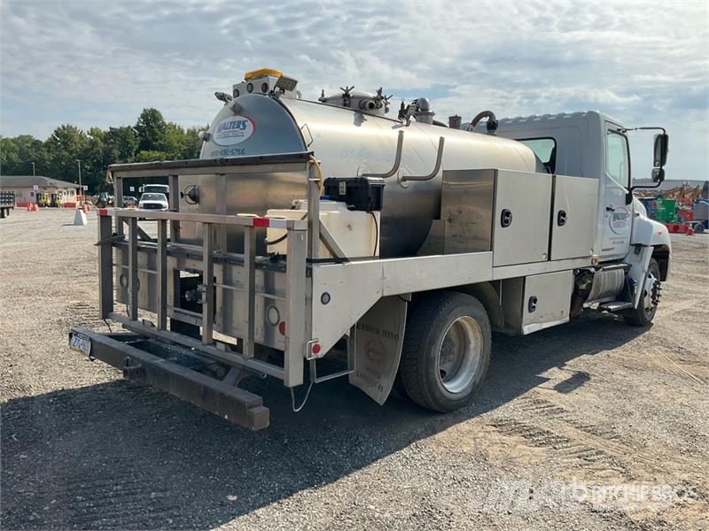 Hino 268 Slamsugere