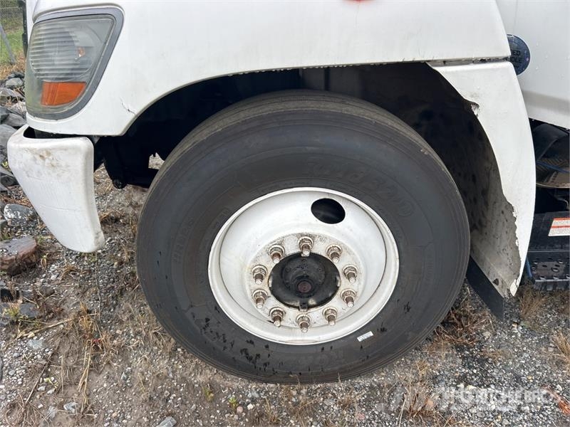 Hino 268 Camion Fourgon