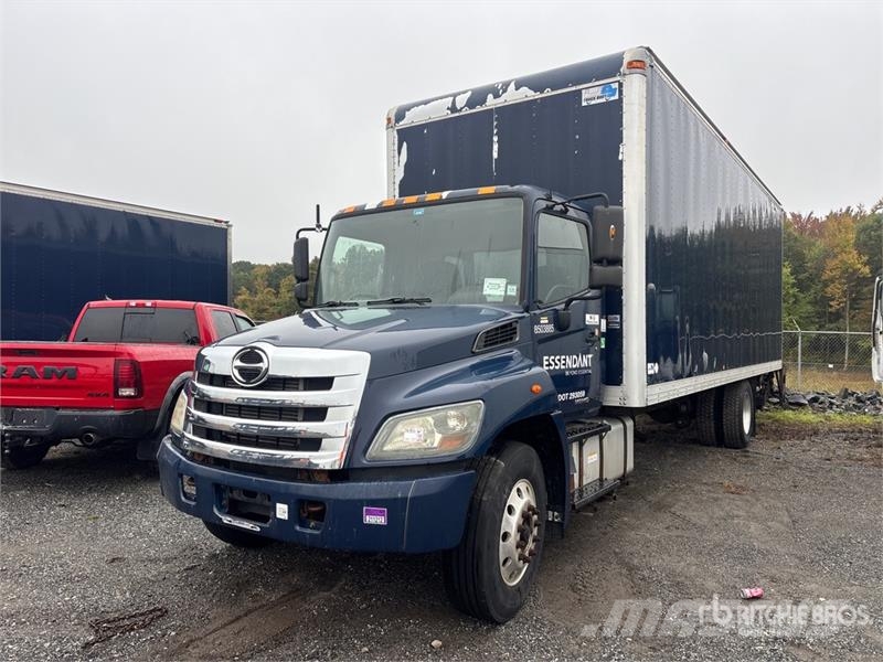 Hino 268 貨箱式卡車