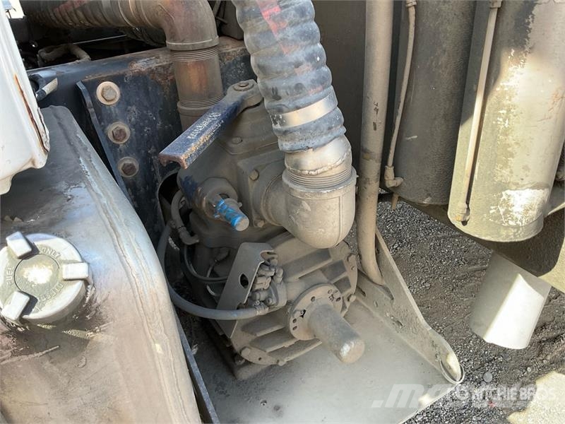Hino 268 Slamsugere