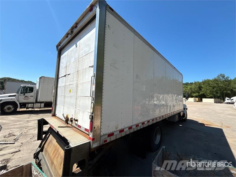 Hino 268 شاحنات ذات هيكل صندوقي