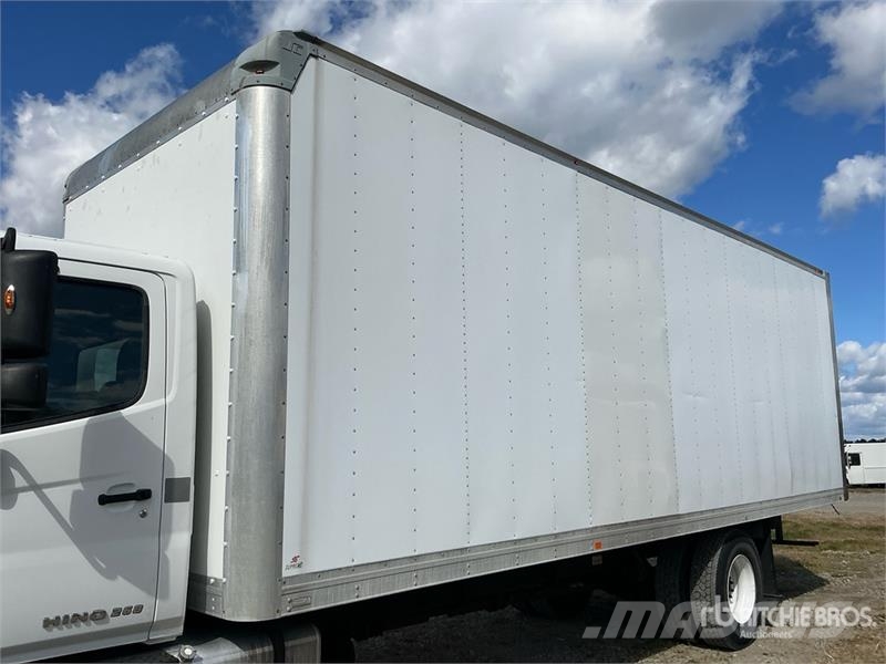 Hino 268 Camiones caja cerrada