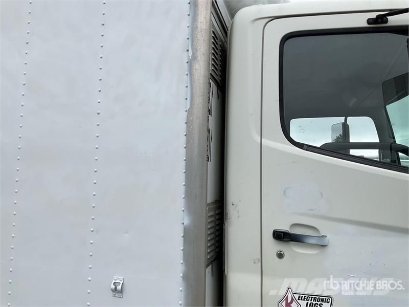 Hino 268 Dobozos teherautók