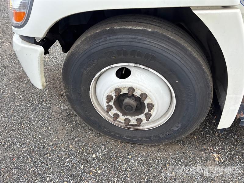 Hino 268 탑차 트럭