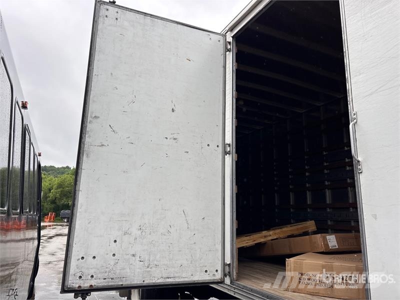 Hino 268 Camiones caja cerrada
