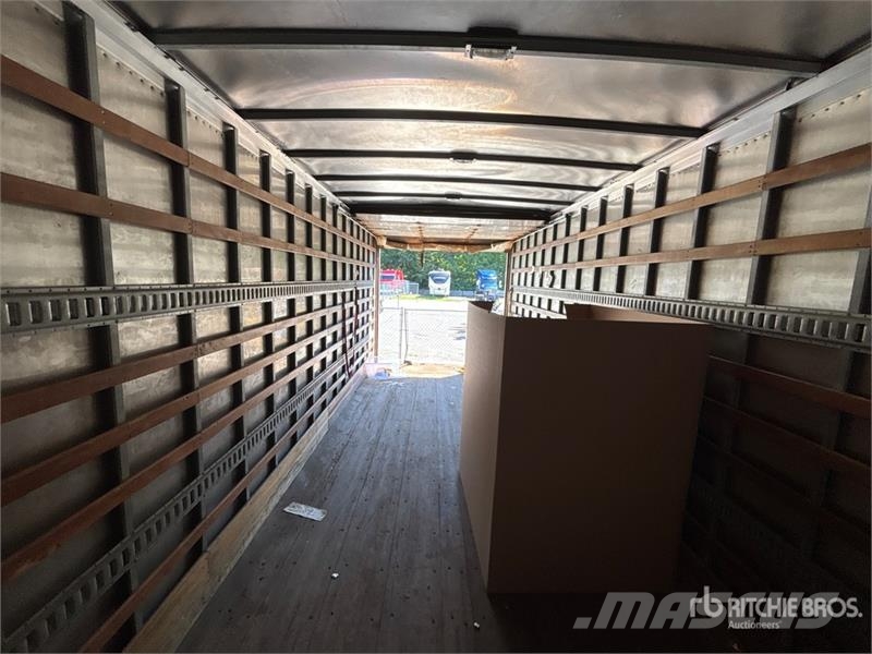 Hino 268 شاحنات ذات هيكل صندوقي