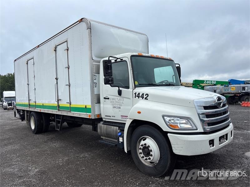 Hino 268 탑차 트럭