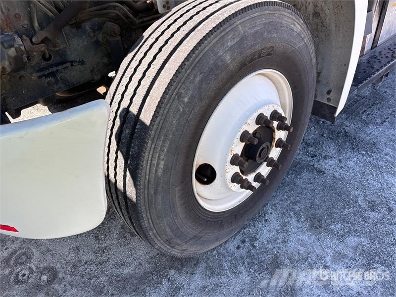 Hino 268 Umpikorikuorma-autot