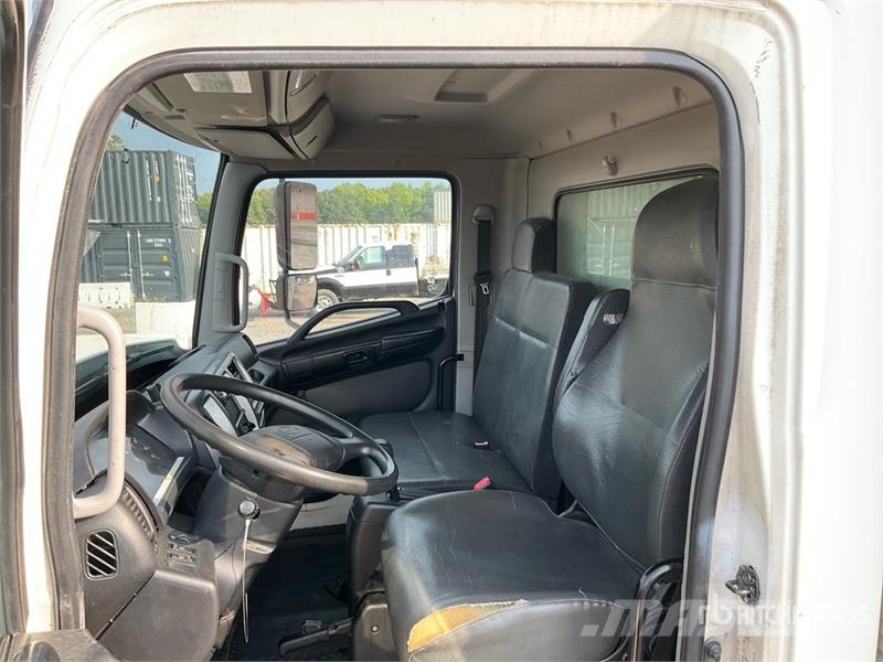 Hino 268 Camion Fourgon