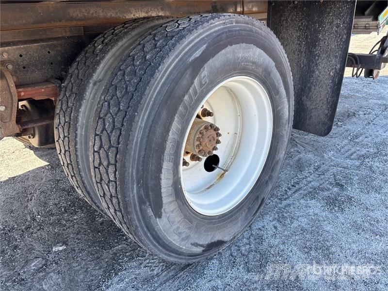 Hino 268 Umpikorikuorma-autot