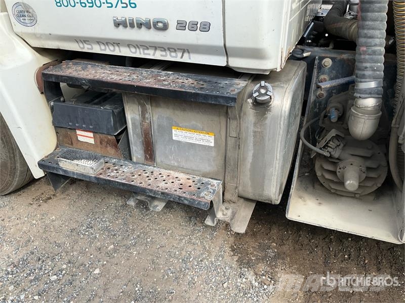Hino 268 Slamsuger