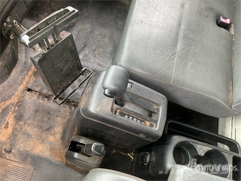 Hino 268 Dobozos teherautók