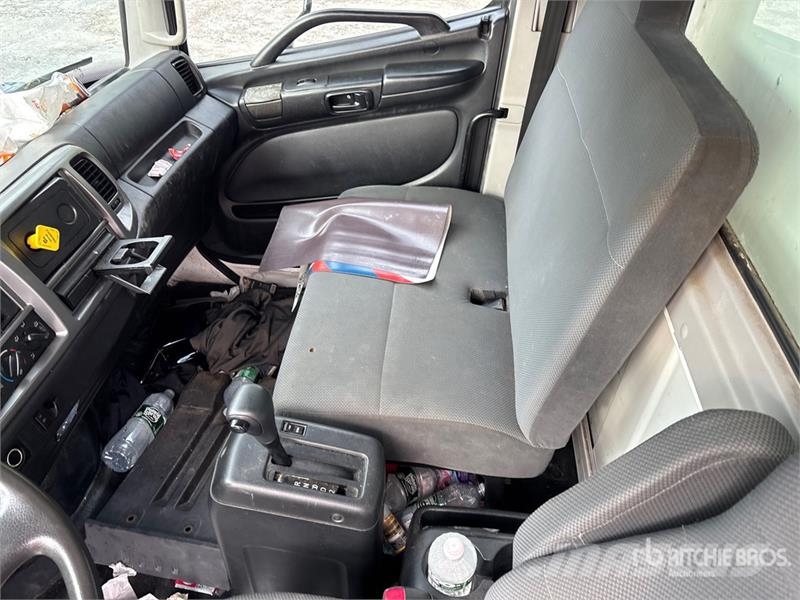 Hino 268 Furgons