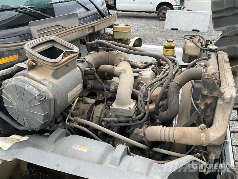 Hino 268 탑차 트럭