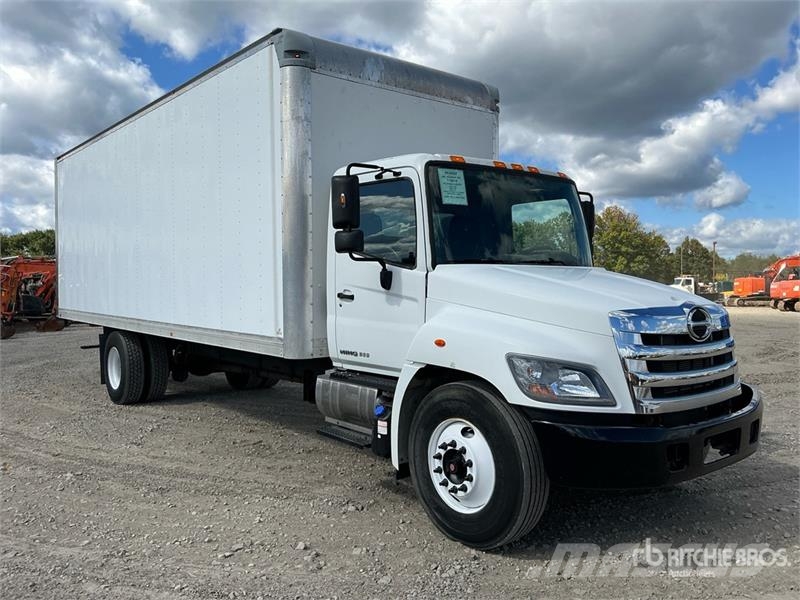 Hino 268 Camiones caja cerrada