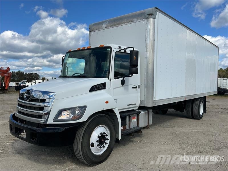 Hino 268 Camiones caja cerrada