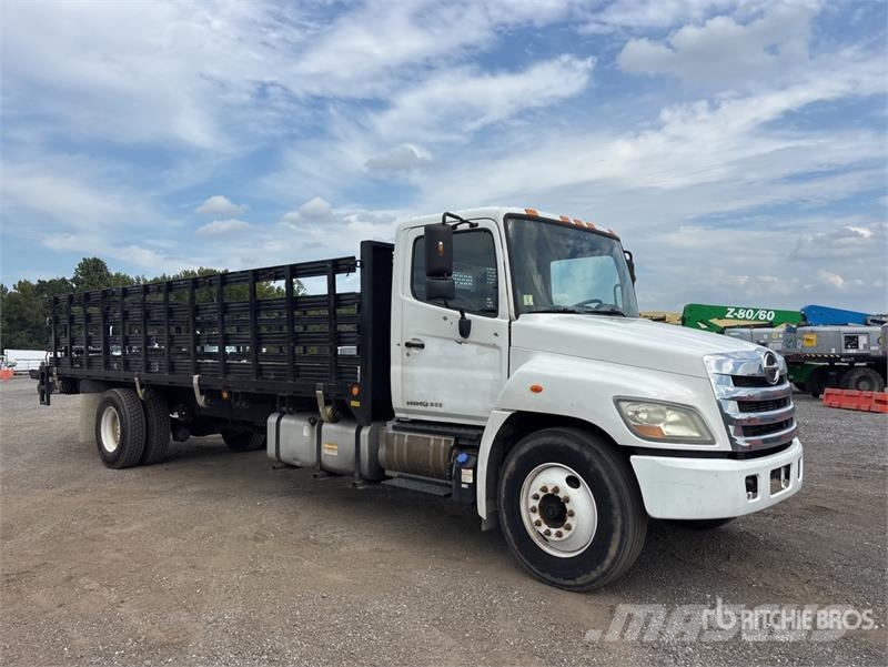 Hino 268 4x2 Flatbed Truck Lastbil med lad/Flatbed