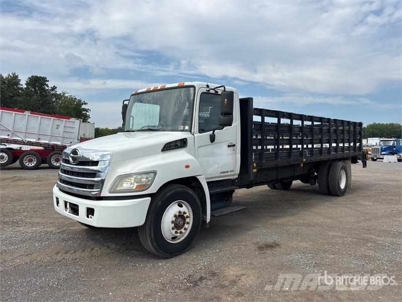 Hino 268 4x2 Flatbed Truck Lastbil med lad/Flatbed