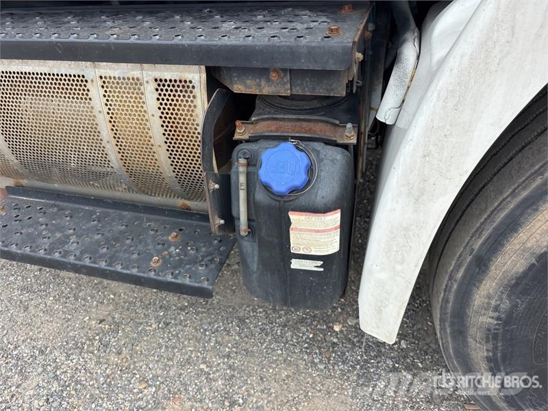 Hino 268 4x2 Flatbed Truck Lastbil med lad/Flatbed