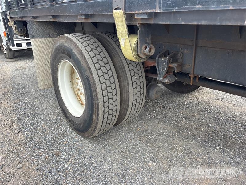 Hino 268 4x2 Flatbed Truck Lastbil med lad/Flatbed