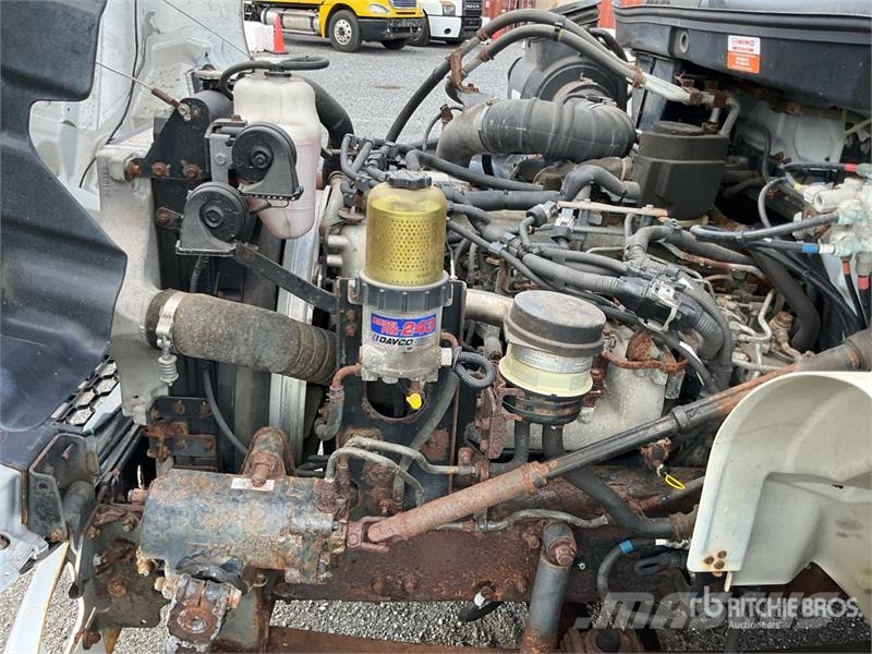 Hino 268A 4x2 Van Truck Kofferaufbau