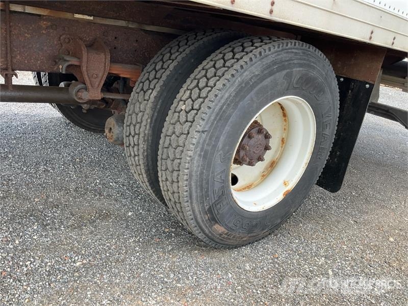 Hino 268A 4x2 Van Truck Kofferaufbau