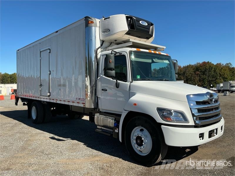 Hino 338 Camiões caixa temperatura controlada