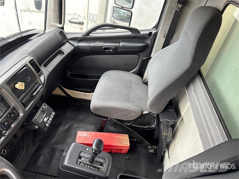 Hino 338 Kravas automašīnas - refrižeratori