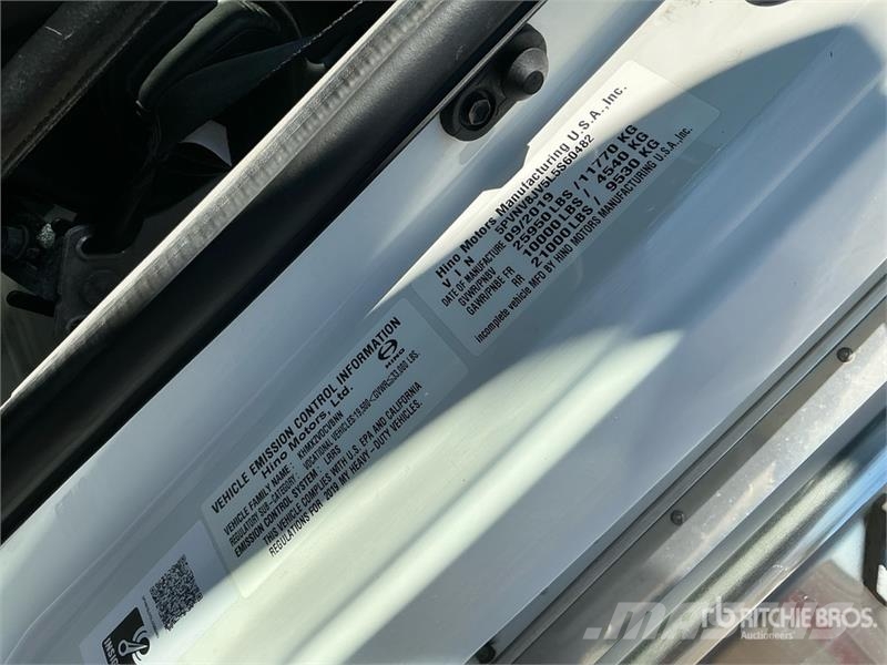 Hino 338 Camiões caixa temperatura controlada