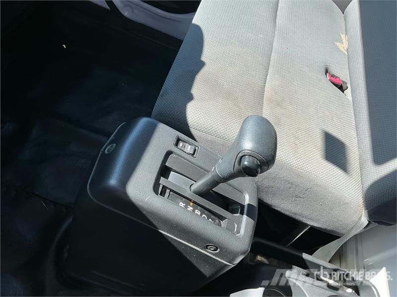 Hino 338 Camiões caixa temperatura controlada