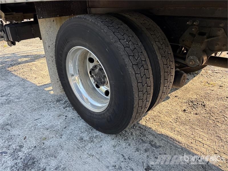 Hino L6 4x2 Sleeper Van Truck 탑차 트럭