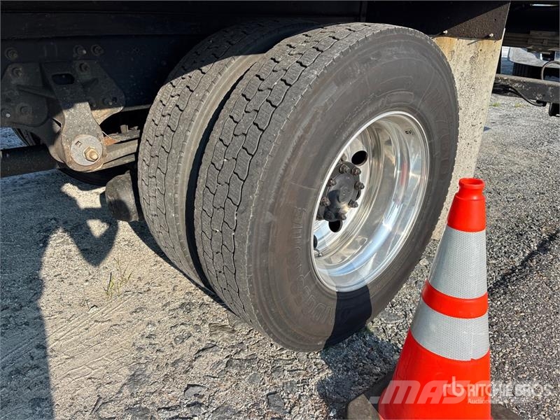 Hino L6 4x2 Sleeper Van Truck 탑차 트럭