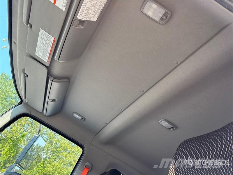 Hino L6 4x2 Sleeper Van Truck 탑차 트럭