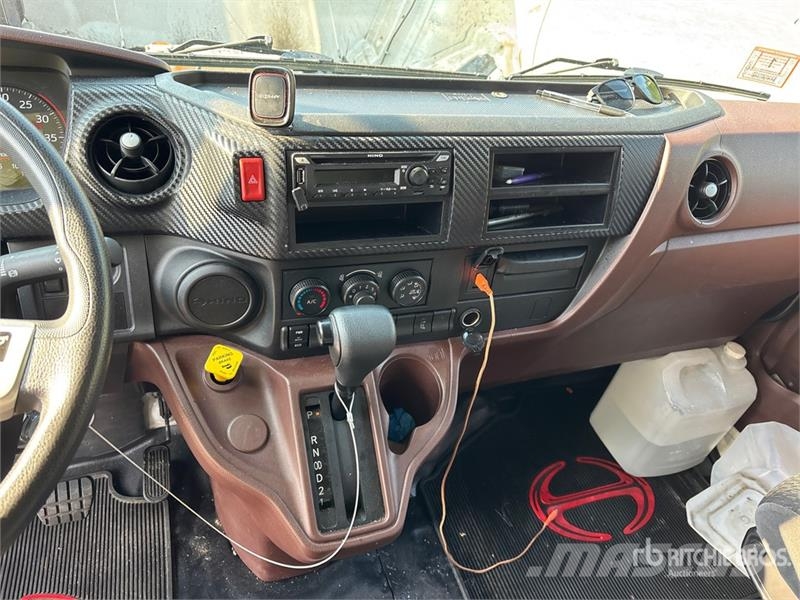 Hino L6 4x2 Sleeper Van Truck 탑차 트럭