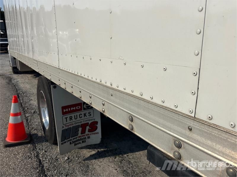 Hino L6 4x2 Sleeper Van Truck 탑차 트럭